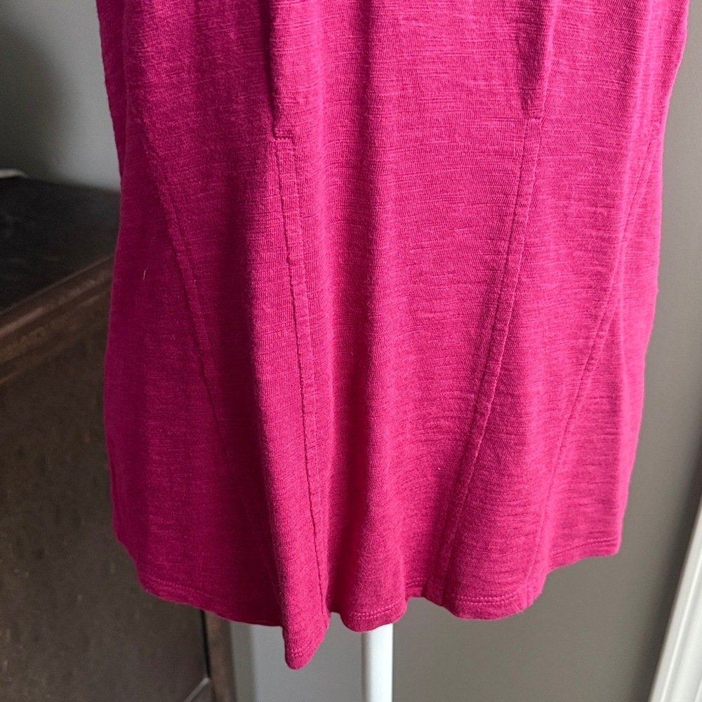 White House Black Market Fuchsia Scoop Neck Tee - Picture 2 of 5